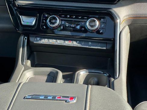 Used 2025 GMC Sierra 3500 AT4 w/ AT4 Premium Plus Package AWD/4WD image 14
