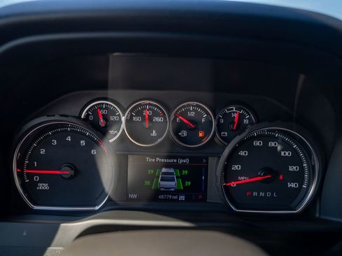 Used 2022 Chevrolet Silverado 1500 LT Trail Boss w/ Bed Protection Package image 22