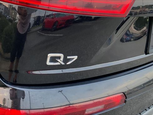 Used 2018 Audi Q7 3.0T Prestige AWD/4WD image 30