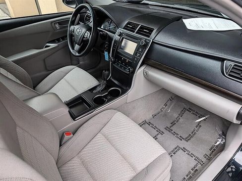Used 2015 Toyota Camry LE FWD image 4