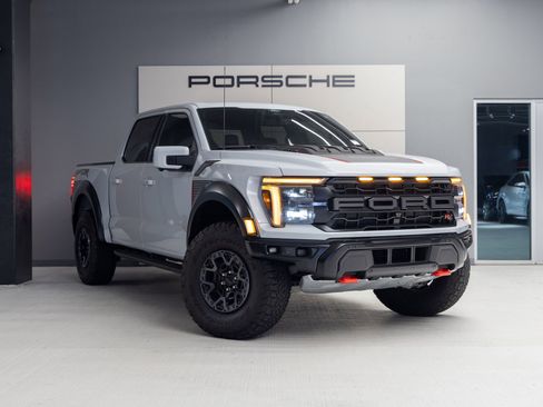 Used 2025 Ford F150 Raptor w/ Equipment Group 803A Raptor R AWD/4WD image 9