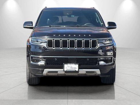 Used 2024 Jeep Wagoneer Series II w/ Flexible Seating Group image 10