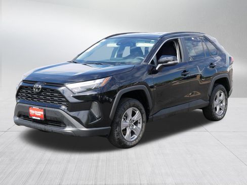 Certified 2025 Toyota RAV4 XLE AWD/4WD image 3