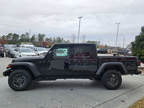 New 2026 Jeep Gladiator Sport image 4