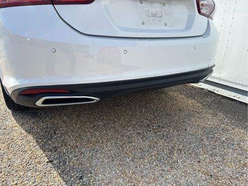 Used 2024 Chevrolet Malibu LT image 16