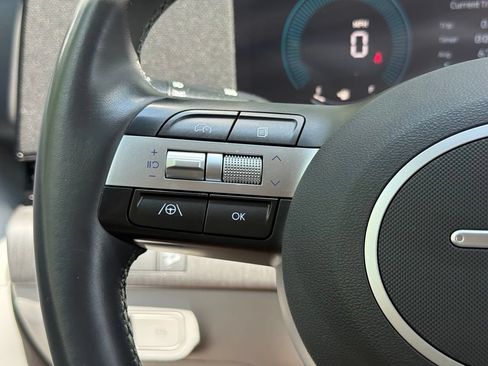 Used 2024 Hyundai Kona SEL AWD/4WD image 19