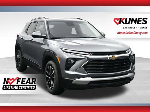 Used 2025 Chevrolet TrailBlazer LT AWD/4WD image 1