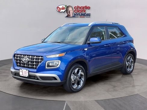 Certified 2025 Hyundai Venue Limited FWD image 1