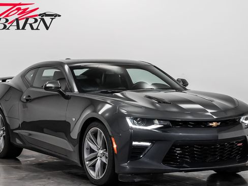 Used 2017 Chevrolet Camaro SS image 7