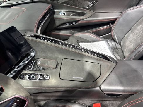 Used 2022 Chevrolet Corvette Stingray Premium Conv w/ Z51 Performance Package RWD image 99