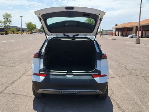 Used 2023 Chevrolet Bolt EUV LT FWD image 13