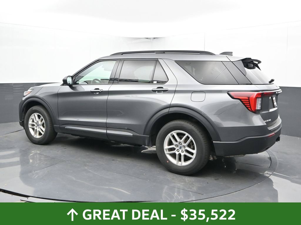Used 2025 Ford Explorer Active AWD/4WD image 11
