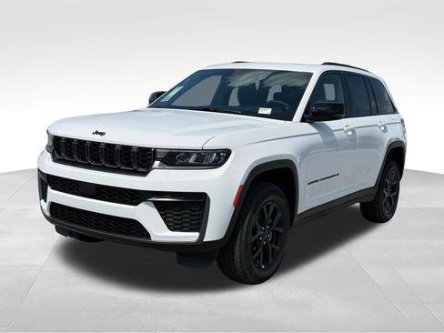 New 2026 Jeep Grand Cherokee Altitude RWD image 1