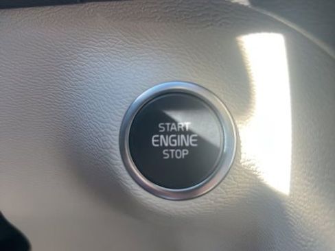 New 2026 Volvo XC40 B5 Ultra w/ Climate Package image 16