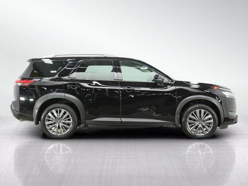 Used 2023 Nissan Pathfinder SL AWD/4WD image 7