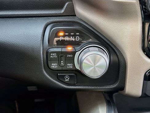 Used 2022 RAM 1500 Laramie AWD/4WD image 18