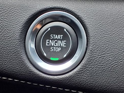 Used 2023 Cadillac Escalade ESV Premium Luxury w/ LPO, Radiant Package AWD/4WD image 15