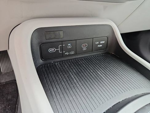 Used 2024 Hyundai Kona SEL FWD image 19