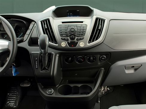 Used 2019 Ford Transit 150 XLT image 19