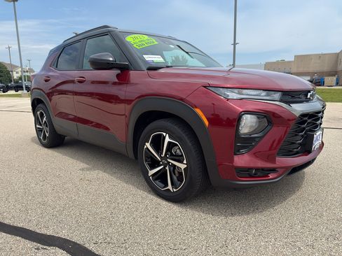 Used 2023 Chevrolet TrailBlazer RS w/ Sun and Liftgate Package FWD image 6