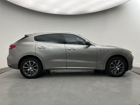 Used 2018 Maserati Levante GranLusso image 34
