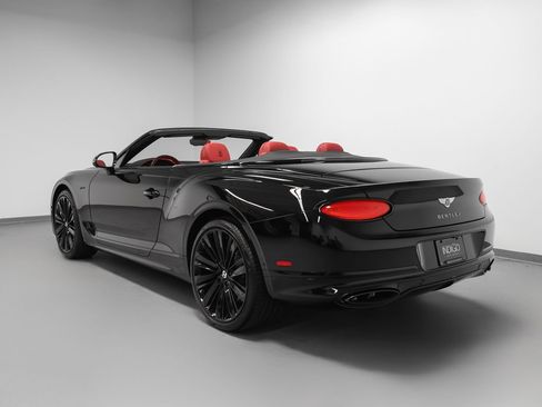 Used 2024 Bentley Continental GT Mulliner AWD/4WD image 63