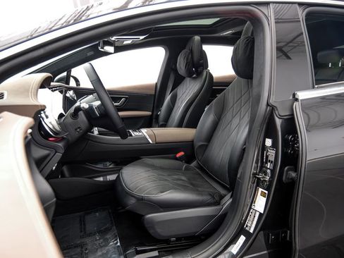 Used 2023 Mercedes-Benz EQS 580 4MATIC Sedan image 42