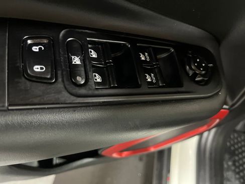 Used 2023 Jeep Renegade Trailhawk image 12