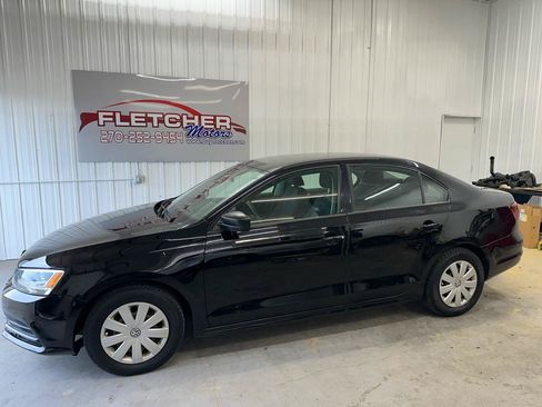 Used 2016 Volkswagen Jetta S FWD image 2
