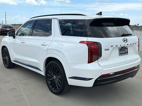 Used 2025 Hyundai Palisade Calligraphy image 11
