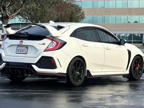Used 2018 Honda Civic Type R image 4