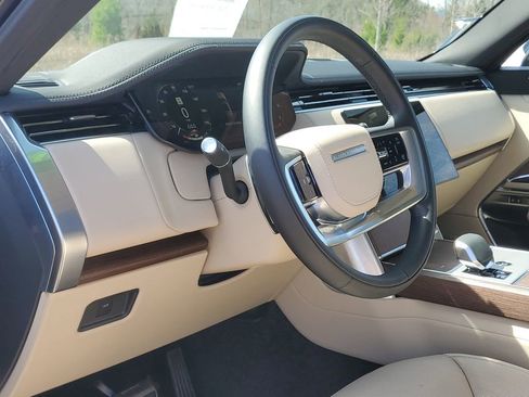 Certified 2024 Land Rover Range Rover SE AWD/4WD image 8