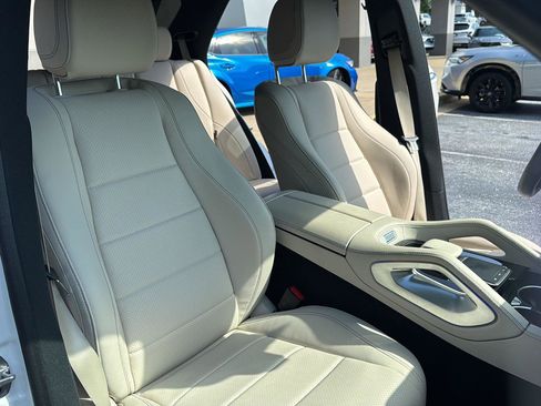 Used 2024 Mercedes-Benz GLE 450 4MATIC image 24