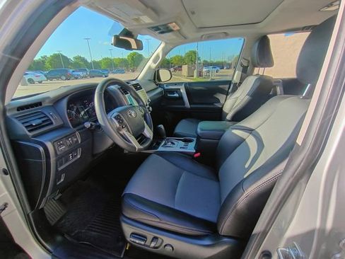 Used 2022 Toyota 4Runner SR5 Premium w/ Moonroof Package RWD image 14