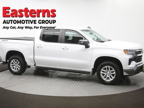 Used 2023 Chevrolet Silverado 1500 LT AWD/4WD image 48