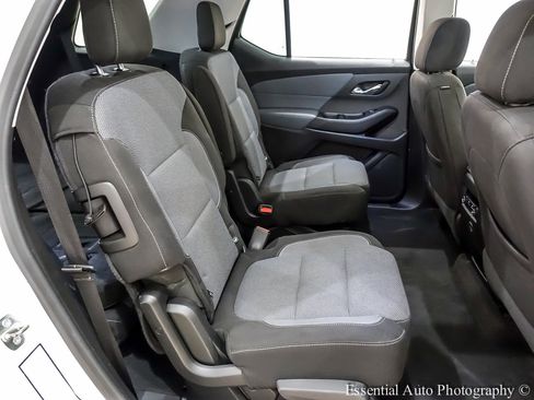 Used 2018 Chevrolet Traverse LT image 31