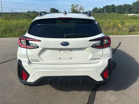 Used 2025 Subaru Crosstrek 2.5i Premium AWD/4WD image 4