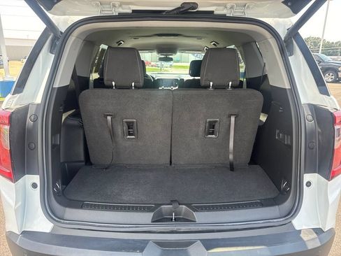 Used 2021 GMC Acadia SLE w/ Driver Convenience Package FWD image 6