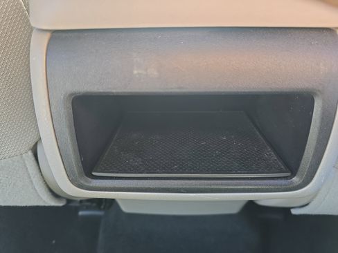 Used 2014 Toyota Camry L image 12