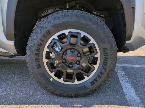 New 2026 Toyota Tacoma TRD Off-Road AWD/4WD image 11