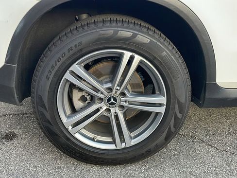 Used 2021 Mercedes-Benz GLC 300 image 31