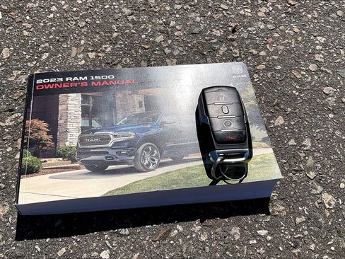 Used 2023 RAM 1500 Big Horn AWD/4WD image 10