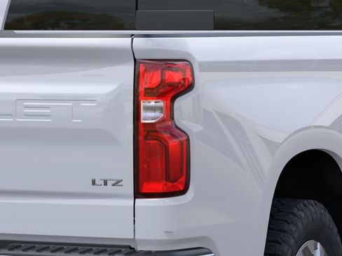 New 2026 Chevrolet Silverado 1500 LTZ w/ Z71 Off-Road Package AWD/4WD image 11