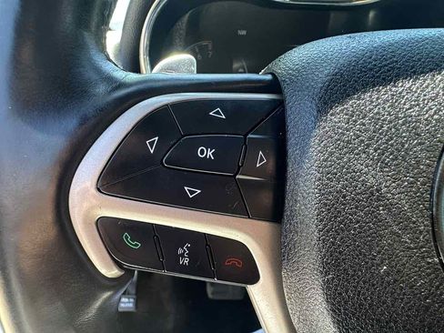 Used 2015 Jeep Grand Cherokee Altitude AWD/4WD image 16