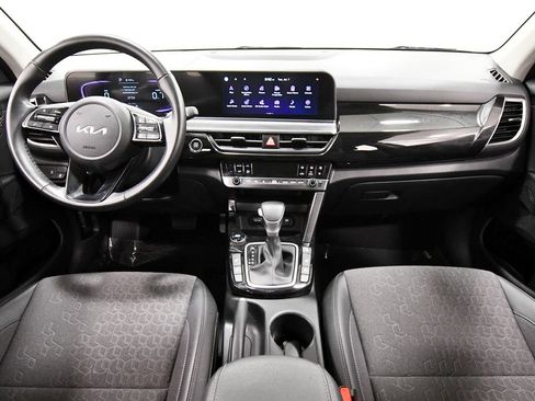 Certified 2025 Kia Seltos S AWD/4WD image 3