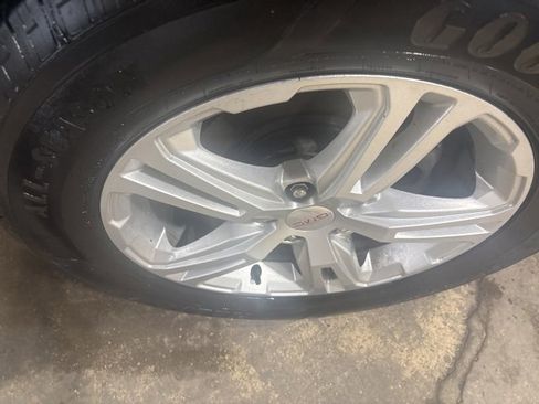 Used 2019 GMC Terrain SLE w/ Driver Convenience Package image 5