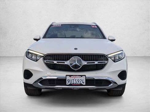 Certified 2025 Mercedes-Benz GLC 300 image 2