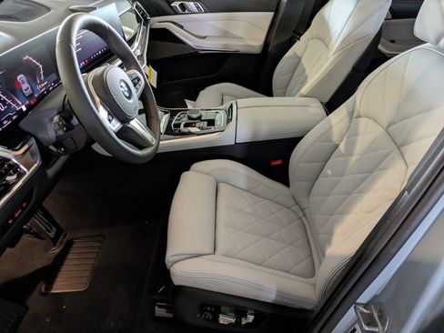 New 2026 BMW X5 sDrive40i image 10