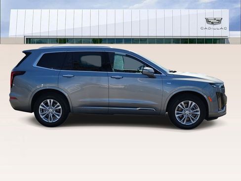 Used 2025 Cadillac XT6 Luxury image 9