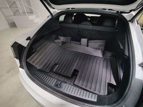 Used 2022 Tesla Model S image 9